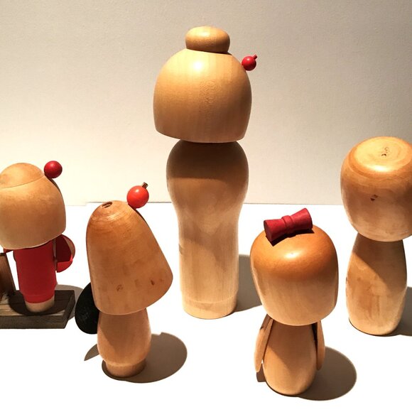 Collectible Lot Vintage Japanese Kokeshi Hand-Painted Signed Wooden Dolls 5pcs - Picture 9 of 11